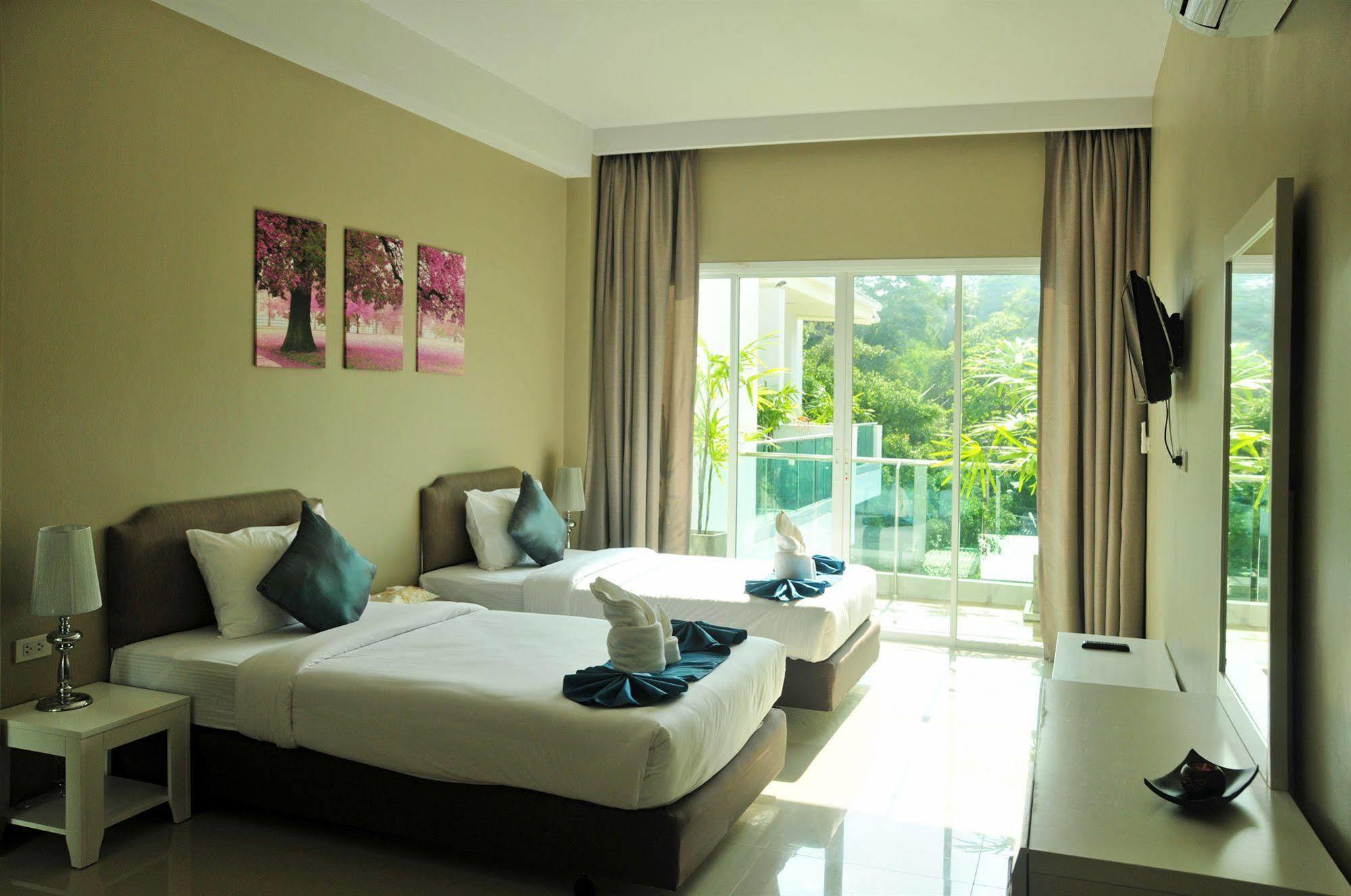 Am Surin Place - Sha Extra Plus Phuket Exterior foto